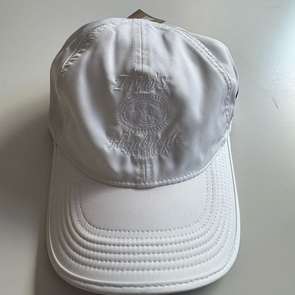 Tito’s Nike Dri-FIT White Cap – Unisex (One Size)